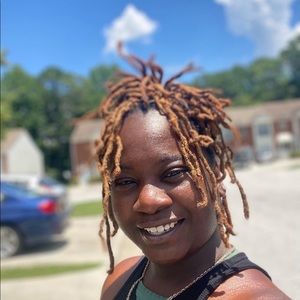 Meet your Posher, Melicia